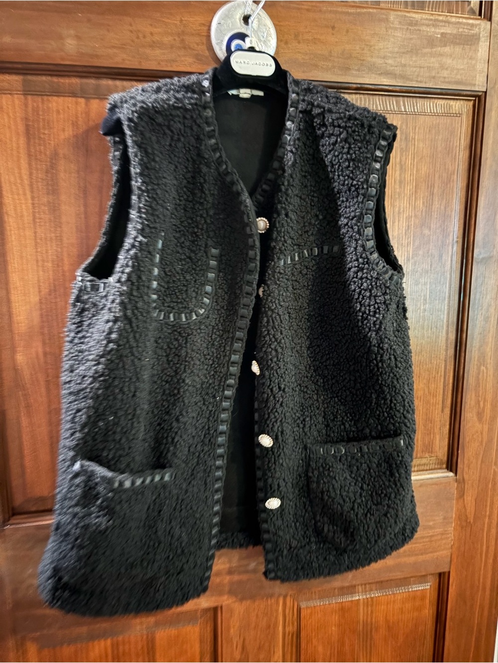 ODDY Black Sherpa Faux-Shearling Vest